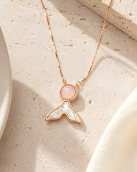 Nerina Queen Conch Shell pendant necklace - detail view